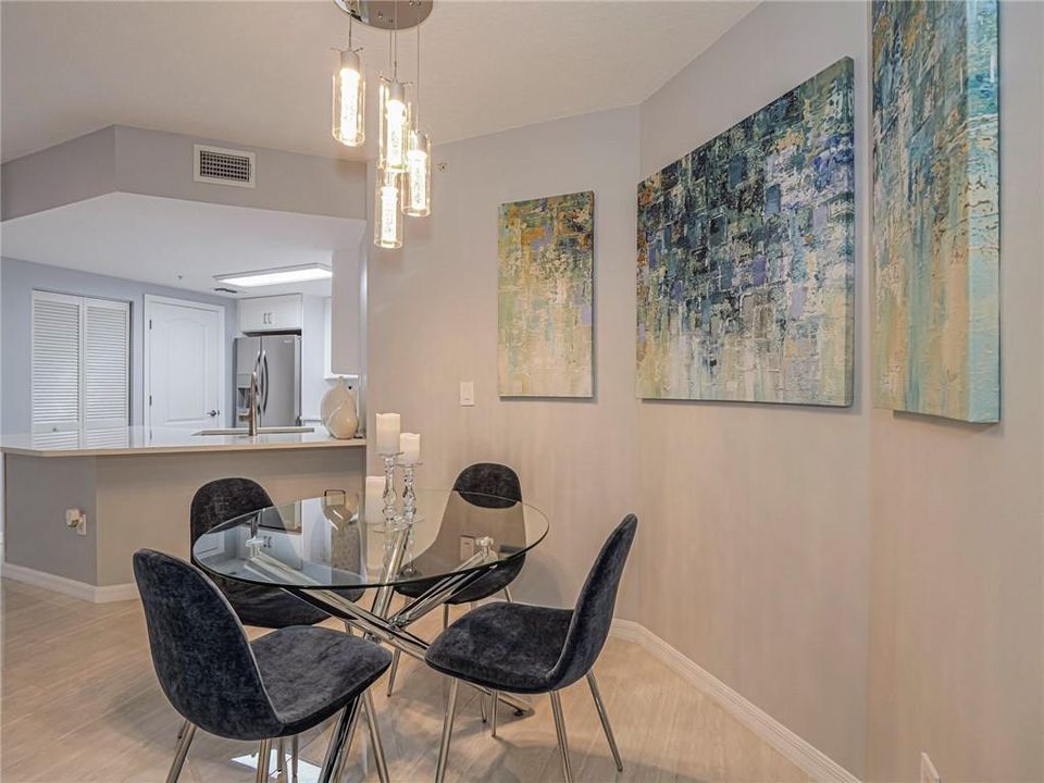 В аренду: $2,600 (2 спален, 2 ванн, 1070 Квадратных фут)