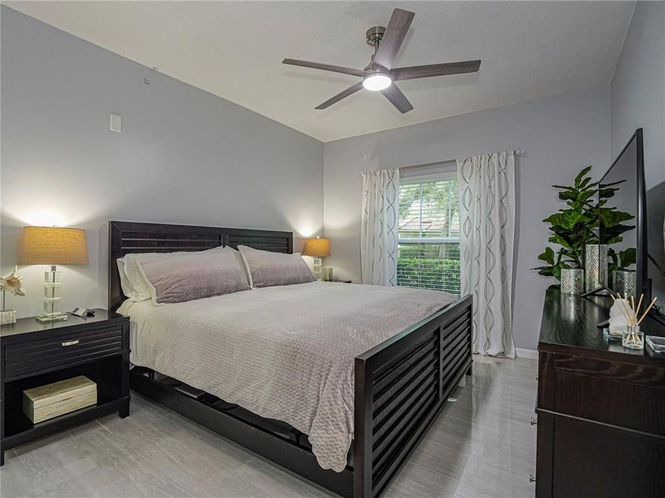 В аренду: $2,600 (2 спален, 2 ванн, 1070 Квадратных фут)