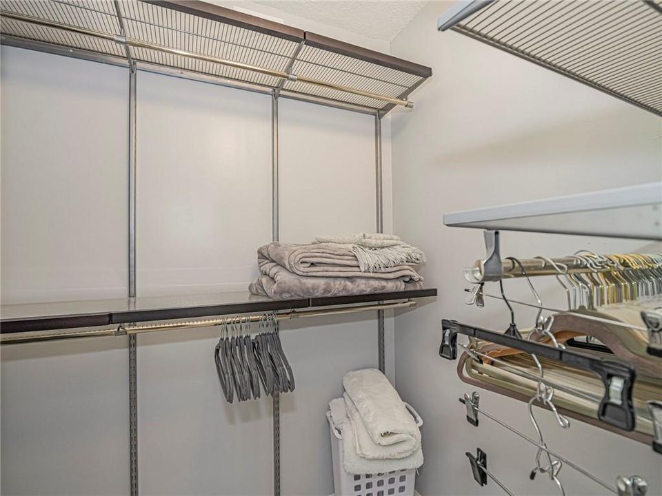 В аренду: $2,600 (2 спален, 2 ванн, 1070 Квадратных фут)