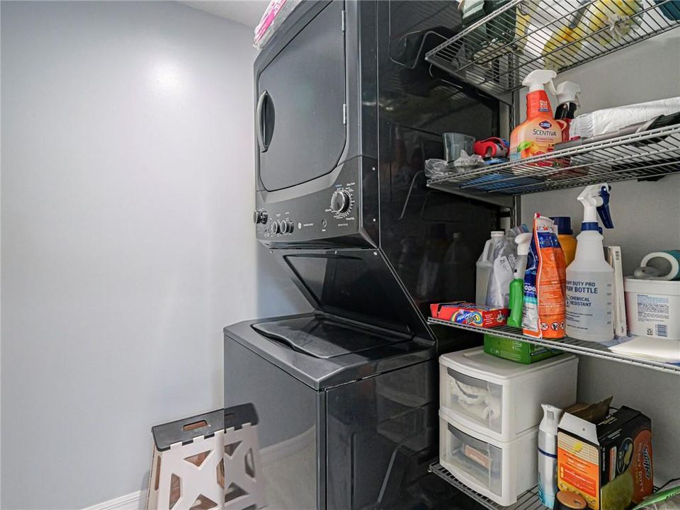 В аренду: $2,600 (2 спален, 2 ванн, 1070 Квадратных фут)