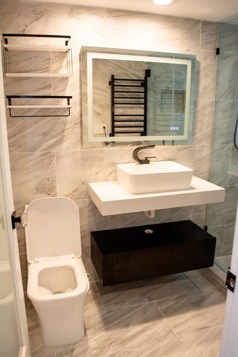 出租: $3,350 (3 贝兹, 2 浴室, 1504 平方英尺)