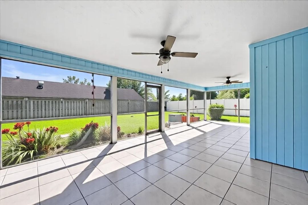 Active With Contract: $599,000 (3 beds, 2 baths, 1621 Square Feet)