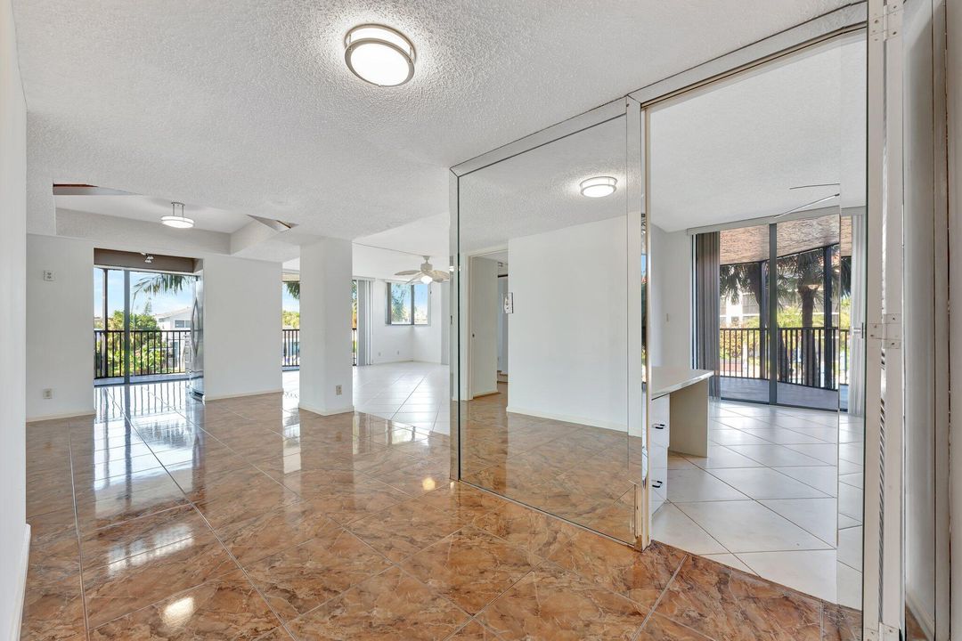 Activo con contrato: $379,900 (3 camas, 2 baños, 1730 Pies cuadrados)