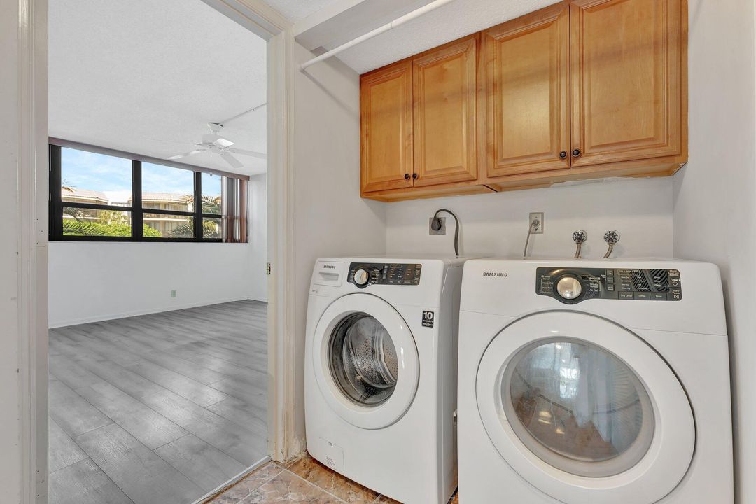 Activo con contrato: $379,900 (3 camas, 2 baños, 1730 Pies cuadrados)