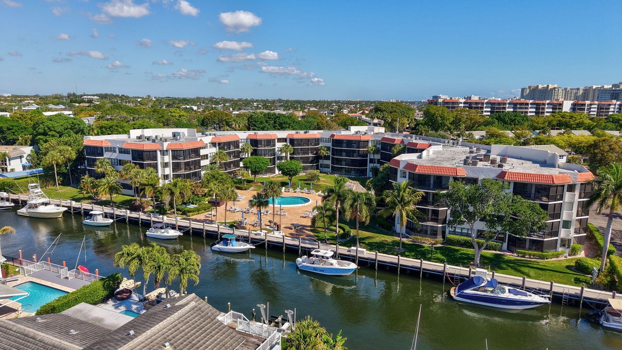 Activo con contrato: $379,900 (3 camas, 2 baños, 1730 Pies cuadrados)