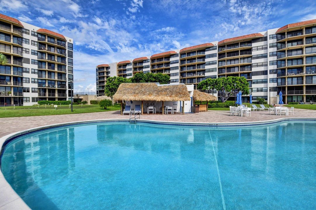 Activo con contrato: $379,900 (3 camas, 2 baños, 1730 Pies cuadrados)