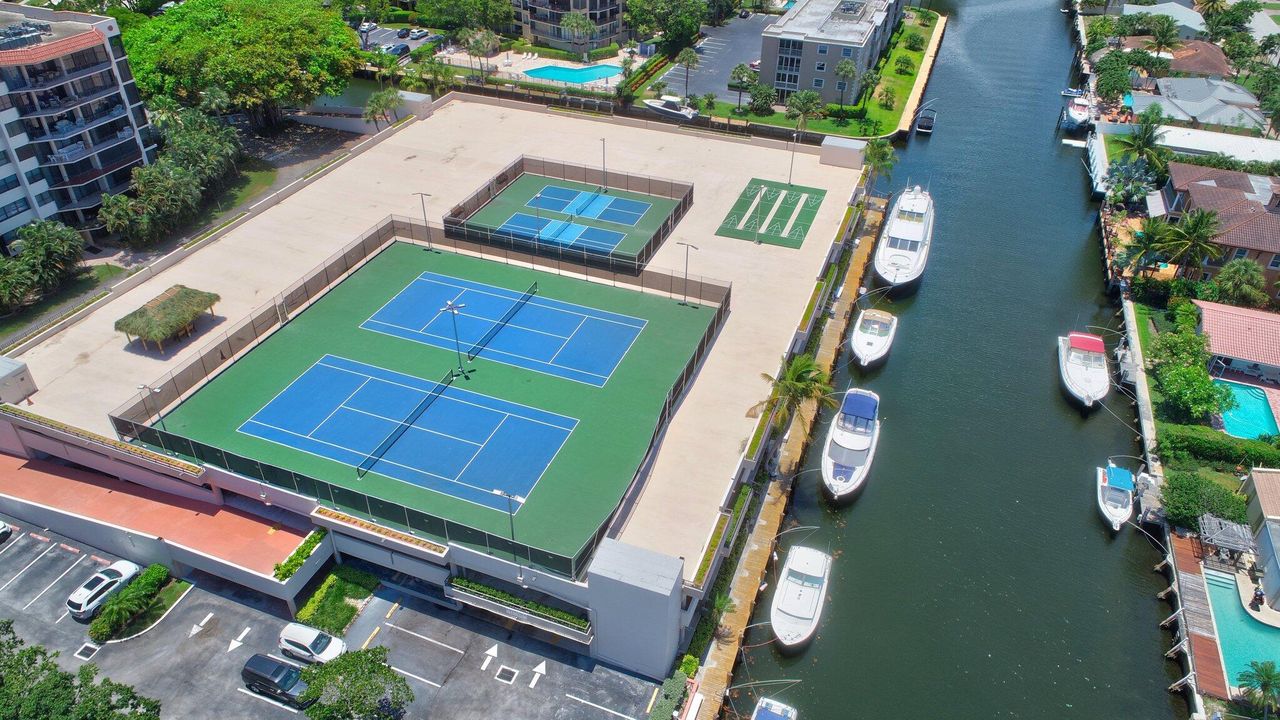 Activo con contrato: $379,900 (3 camas, 2 baños, 1730 Pies cuadrados)