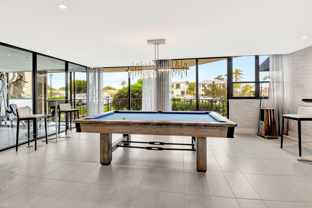 Activo con contrato: $379,900 (3 camas, 2 baños, 1730 Pies cuadrados)