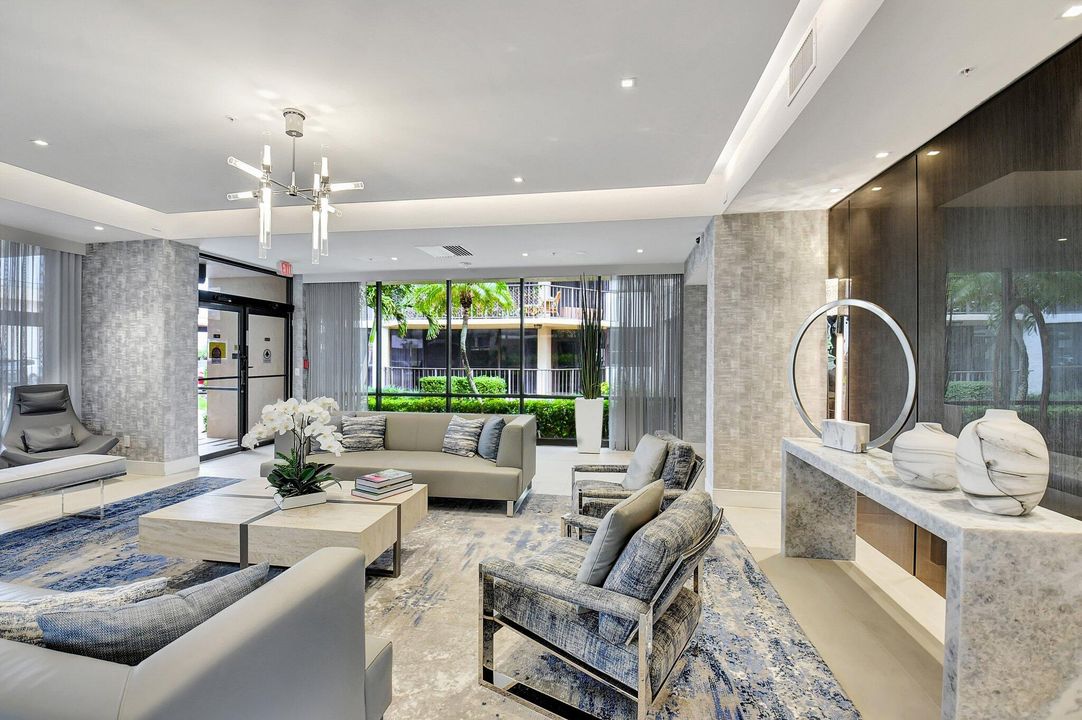 Activo con contrato: $379,900 (3 camas, 2 baños, 1730 Pies cuadrados)