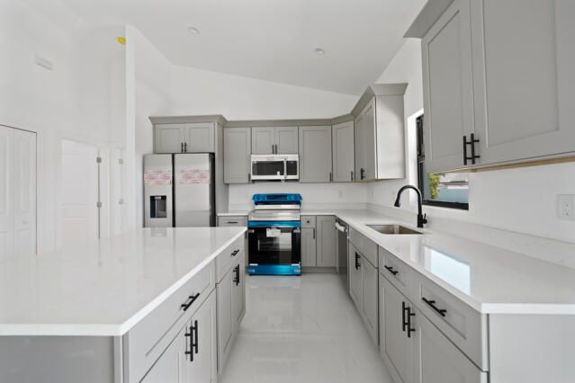 En Venta: $498,000 (4 camas, 2 baños, 1658 Pies cuadrados)