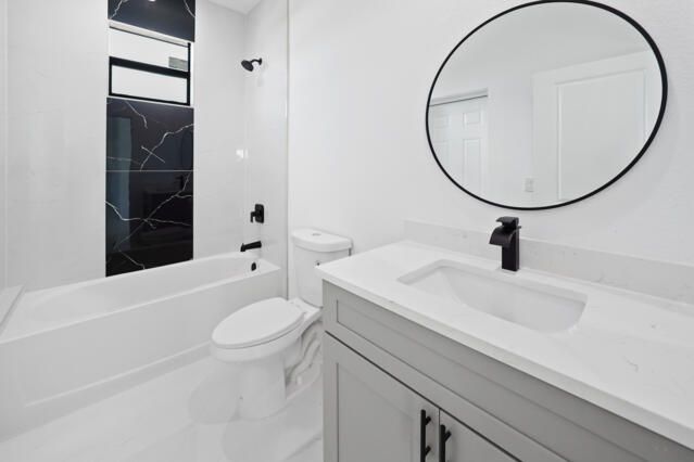 En Venta: $498,000 (4 camas, 2 baños, 1658 Pies cuadrados)