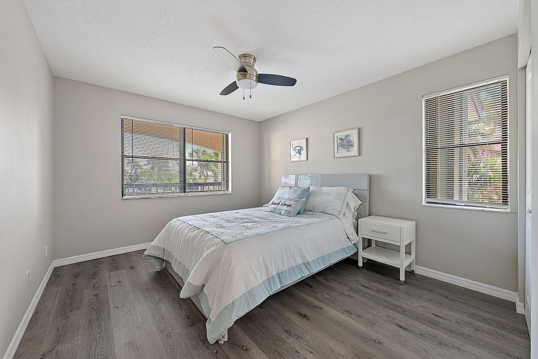 На продажу: $425,000 (2 спален, 2 ванн, 1084 Квадратных фут)