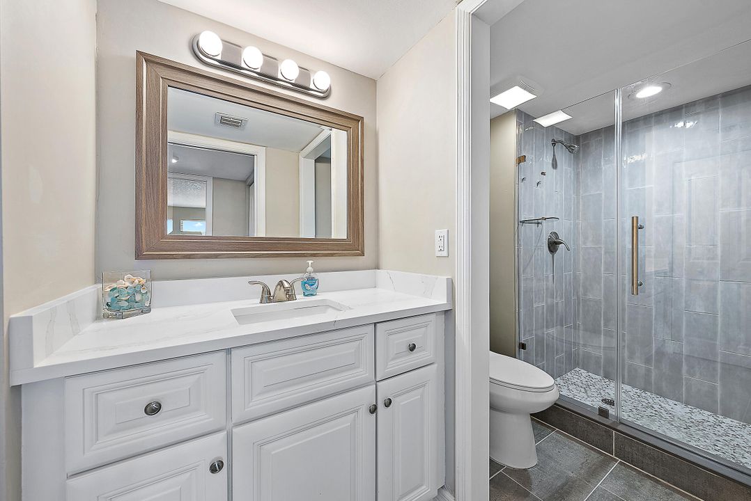 На продажу: $425,000 (2 спален, 2 ванн, 1084 Квадратных фут)