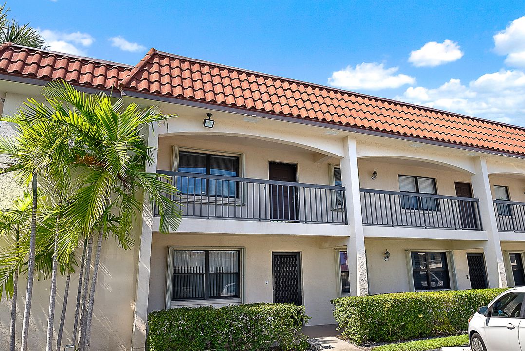 На продажу: $425,000 (2 спален, 2 ванн, 1084 Квадратных фут)