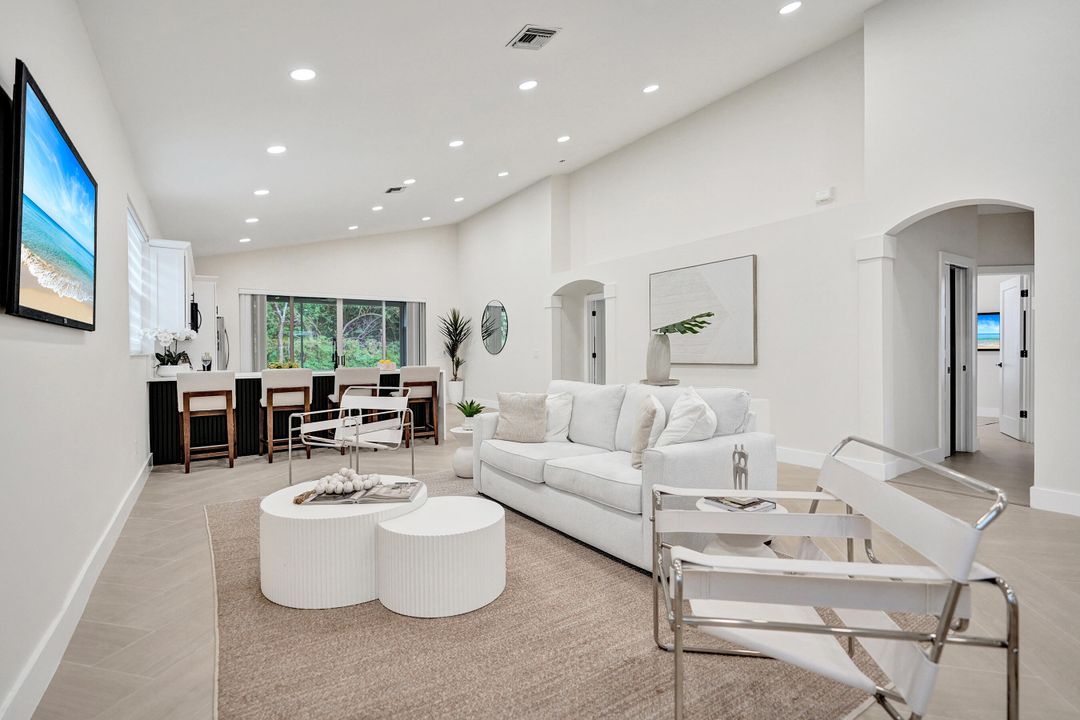 待售: $890,000 (4 贝兹, 2 浴室, 1998 平方英尺)