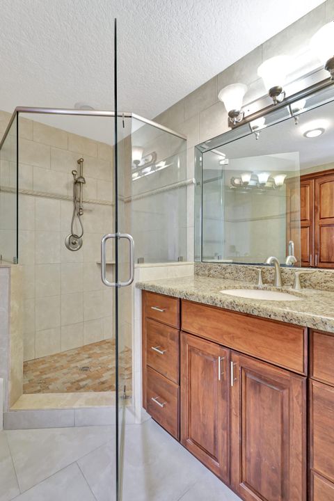 待售: $1,100,000 (3 贝兹, 2 浴室, 2036 平方英尺)