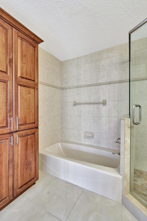 待售: $1,100,000 (3 贝兹, 2 浴室, 2036 平方英尺)