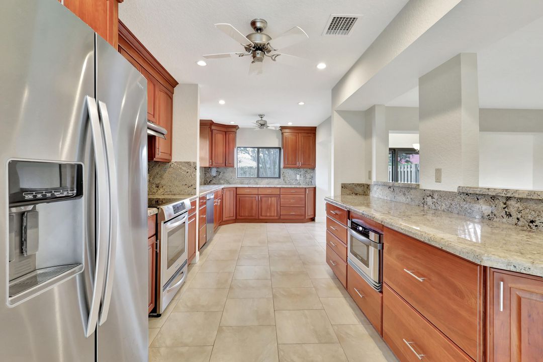 待售: $1,100,000 (3 贝兹, 2 浴室, 2036 平方英尺)