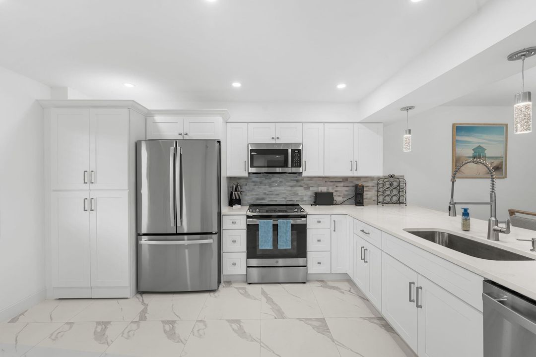 En Venta: $299,900 (2 camas, 2 baños, 1070 Pies cuadrados)