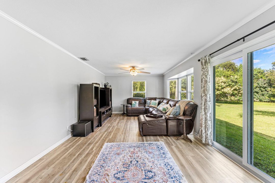 For Rent: $5,250 (3 beds, 2 baths, 2583 Square Feet)