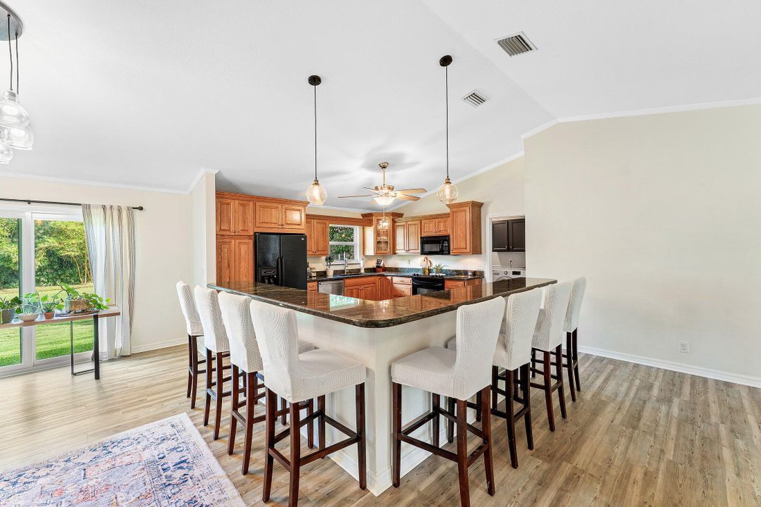 For Rent: $5,250 (3 beds, 2 baths, 2583 Square Feet)