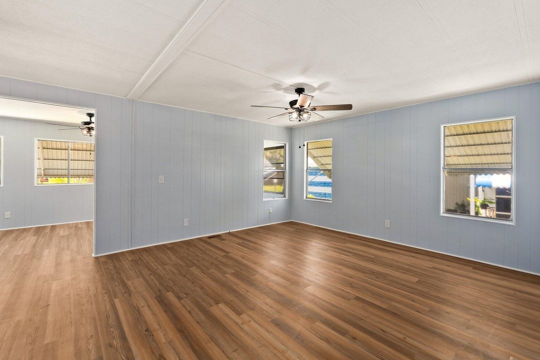 待售: $185,000 (2 贝兹, 2 浴室, 1104 平方英尺)