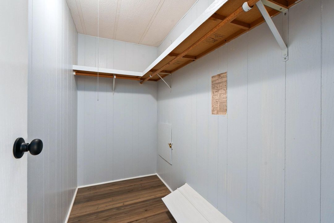 待售: $185,000 (2 贝兹, 2 浴室, 1104 平方英尺)