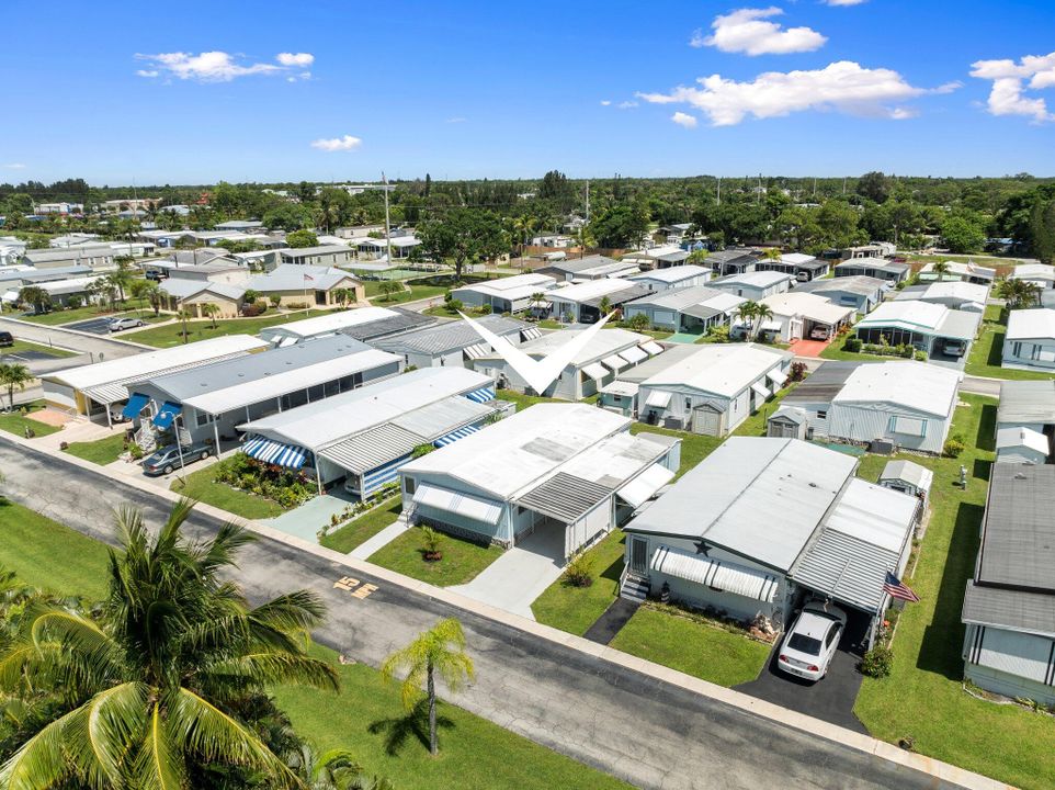 待售: $185,000 (2 贝兹, 2 浴室, 1104 平方英尺)