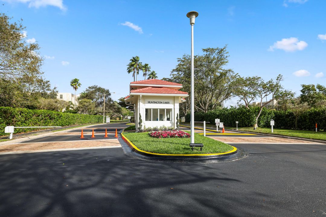 En Venta: $299,900 (2 camas, 2 baños, 1070 Pies cuadrados)