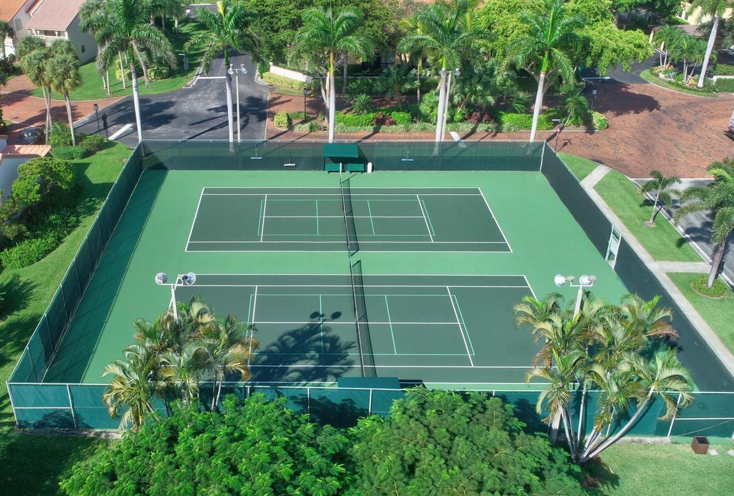 待售: $1,100,000 (3 贝兹, 2 浴室, 2036 平方英尺)