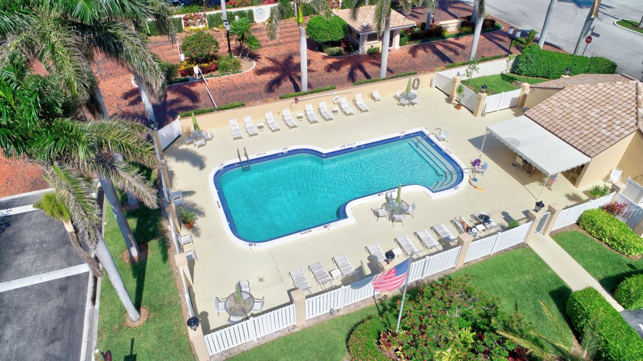 待售: $1,100,000 (3 贝兹, 2 浴室, 2036 平方英尺)