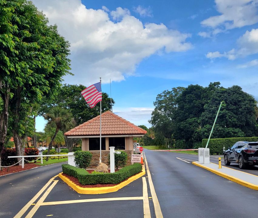 待售: $320,000 (2 贝兹, 2 浴室, 1380 平方英尺)