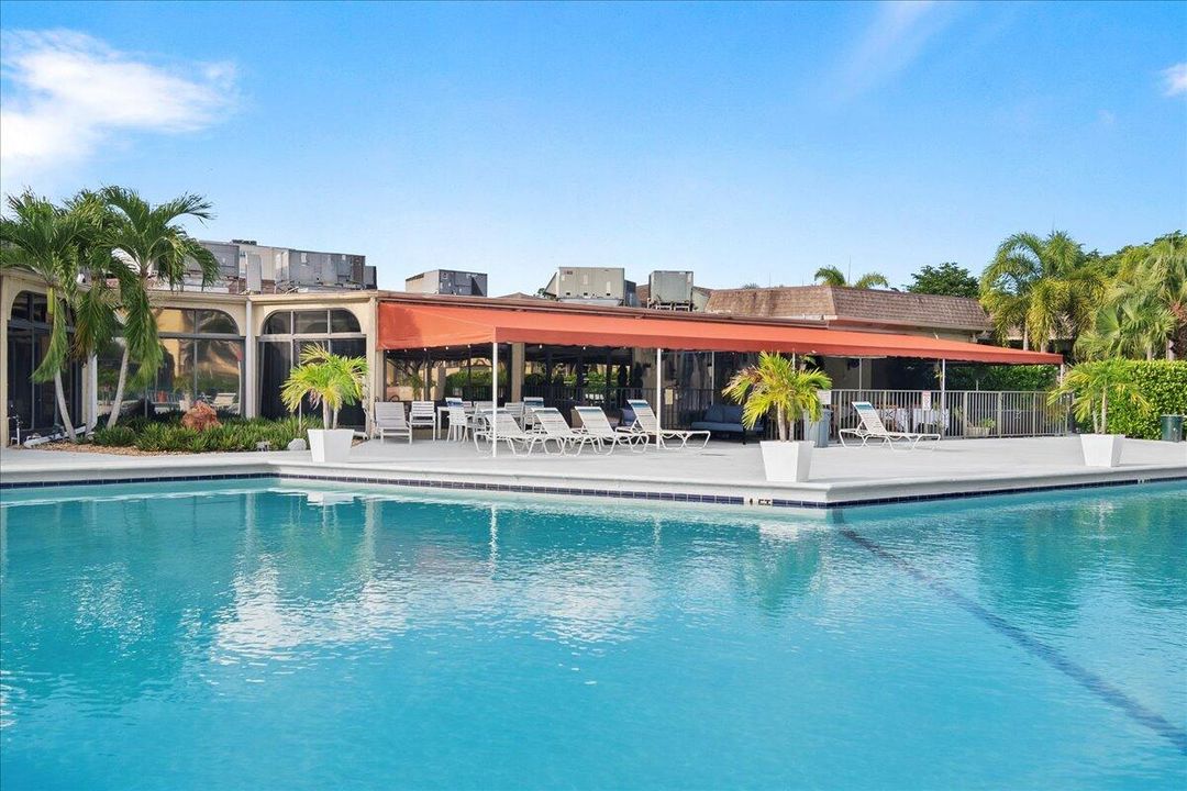 For Sale: $184,900 (2 beds, 2 baths, 1103 Square Feet)