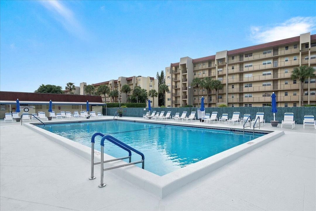 For Sale: $184,900 (2 beds, 2 baths, 1103 Square Feet)