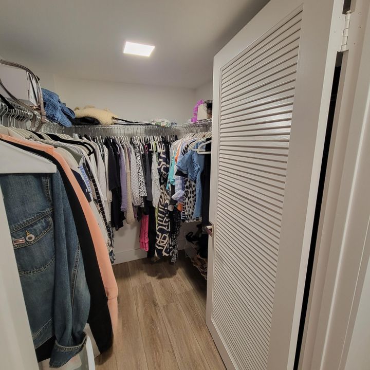 待售: $320,000 (2 贝兹, 2 浴室, 1380 平方英尺)