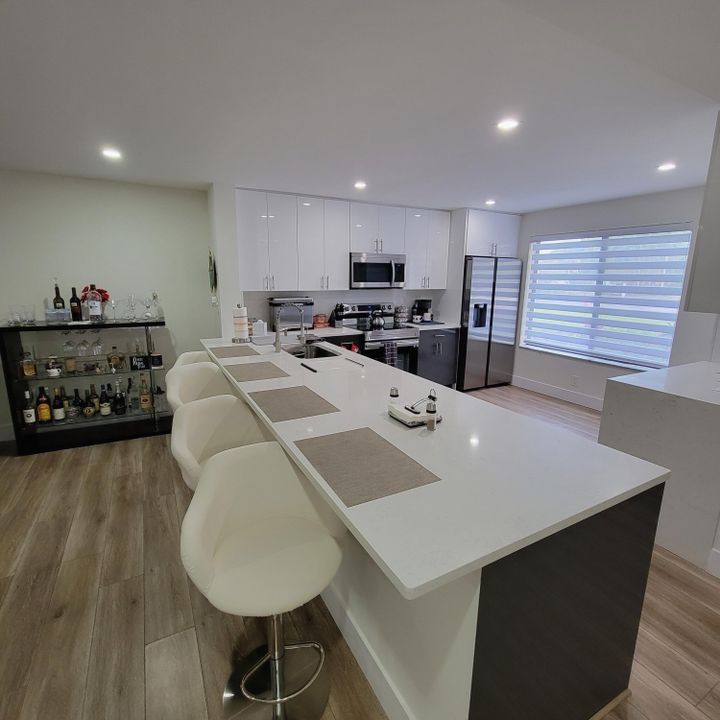 待售: $320,000 (2 贝兹, 2 浴室, 1380 平方英尺)