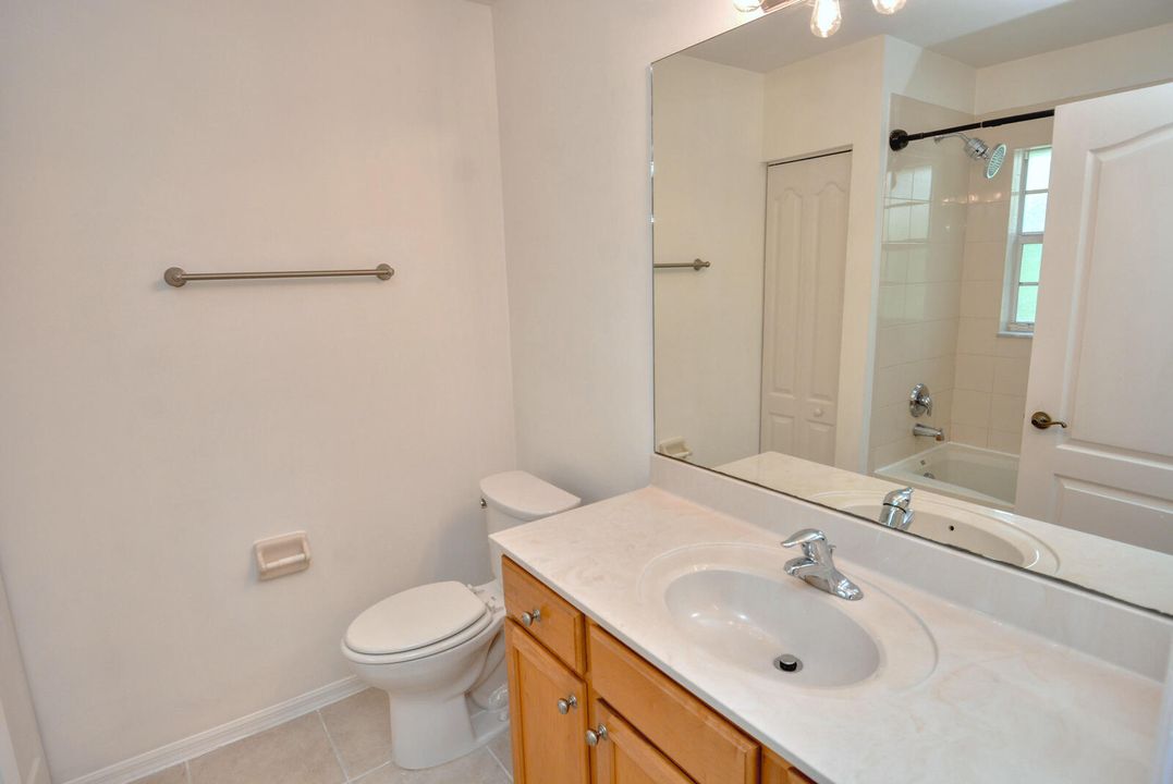 出租: $2,000 (3 贝兹, 2 浴室, 1353 平方英尺)