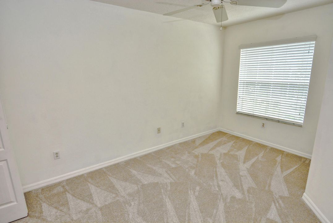 出租: $2,000 (3 贝兹, 2 浴室, 1353 平方英尺)