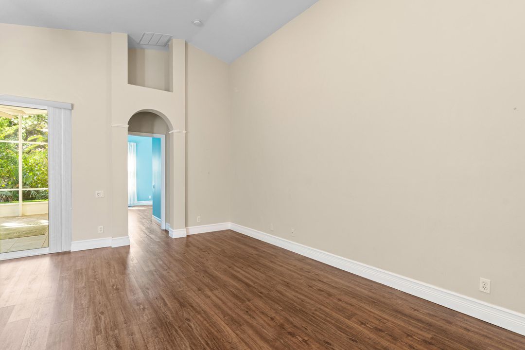 待售: $375,000 (2 贝兹, 2 浴室, 1650 平方英尺)