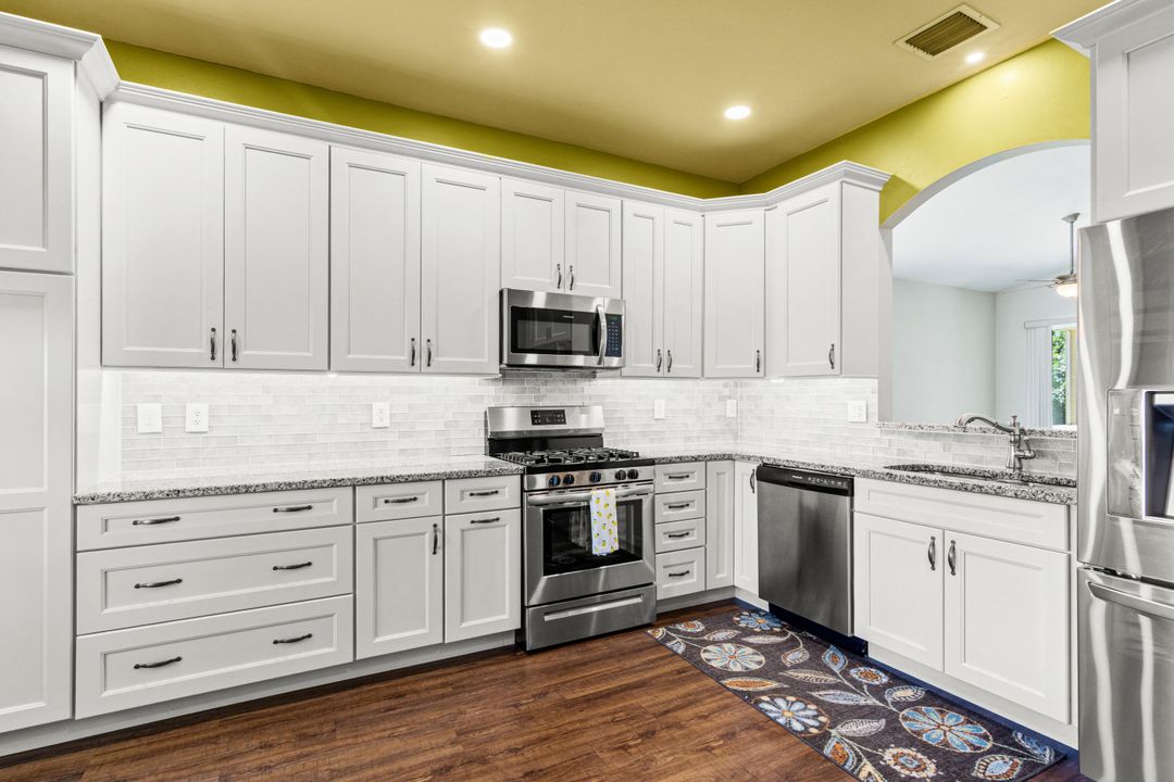 待售: $375,000 (2 贝兹, 2 浴室, 1650 平方英尺)