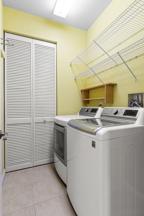 待售: $375,000 (2 贝兹, 2 浴室, 1650 平方英尺)