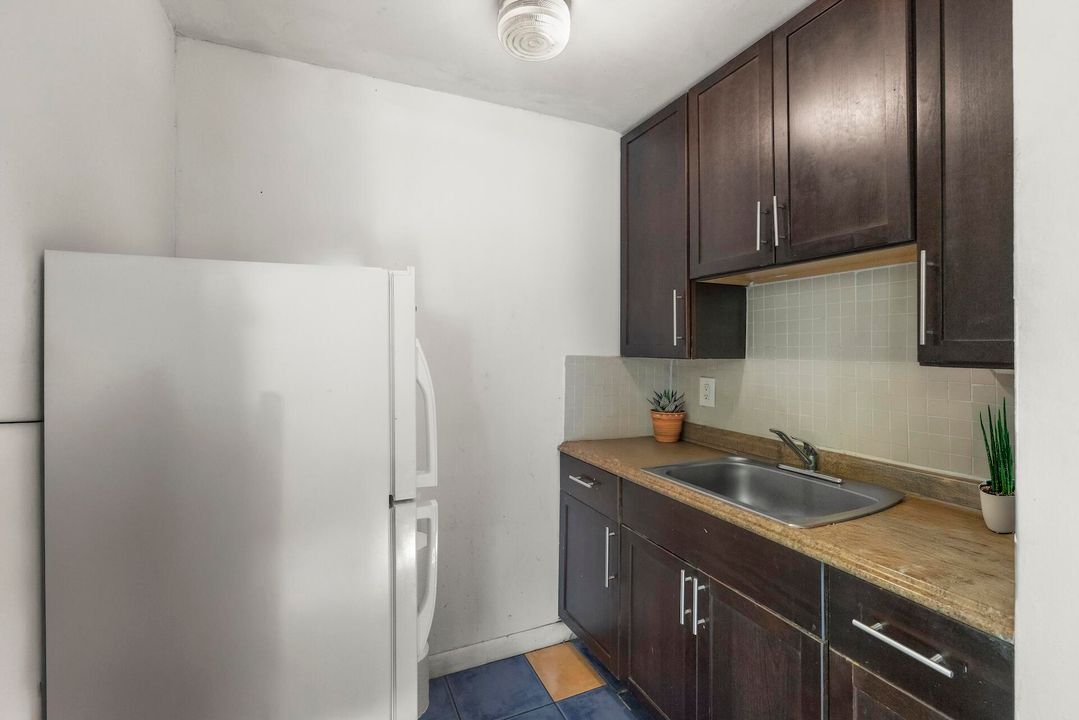 For Sale: $850,000 (0 beds, 0 baths, 1645 Square Feet)