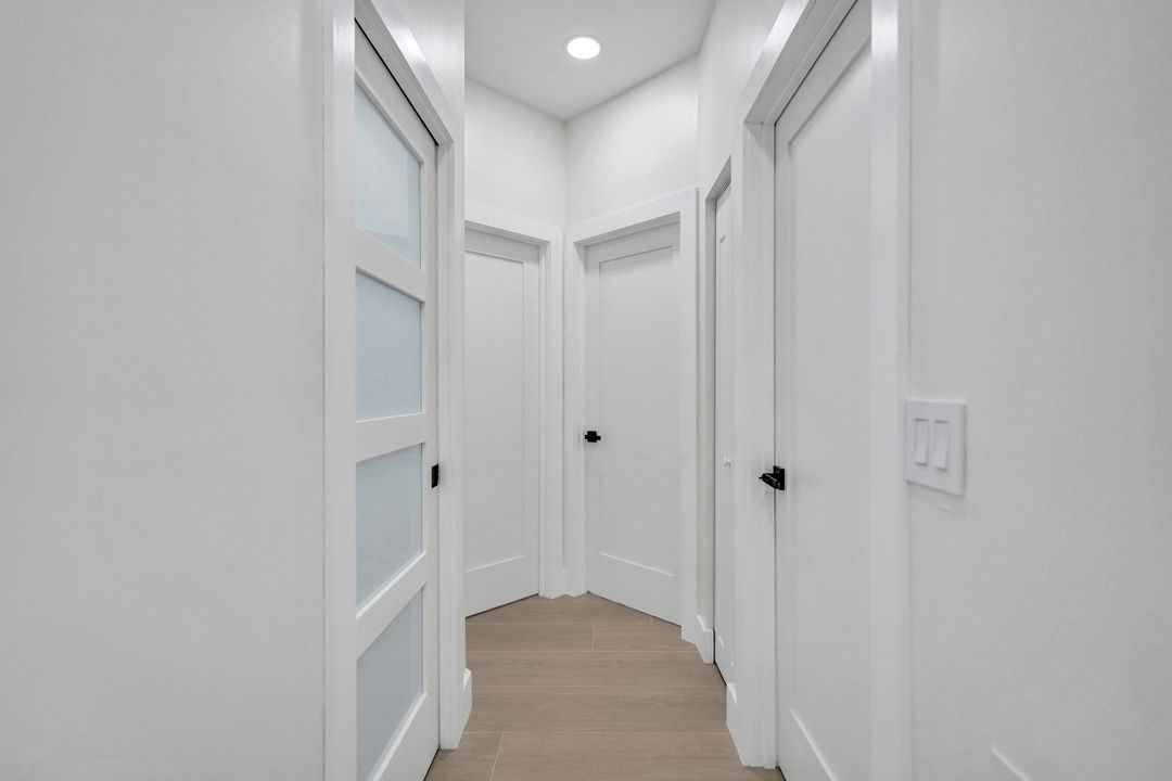 待售: $890,000 (4 贝兹, 2 浴室, 1998 平方英尺)