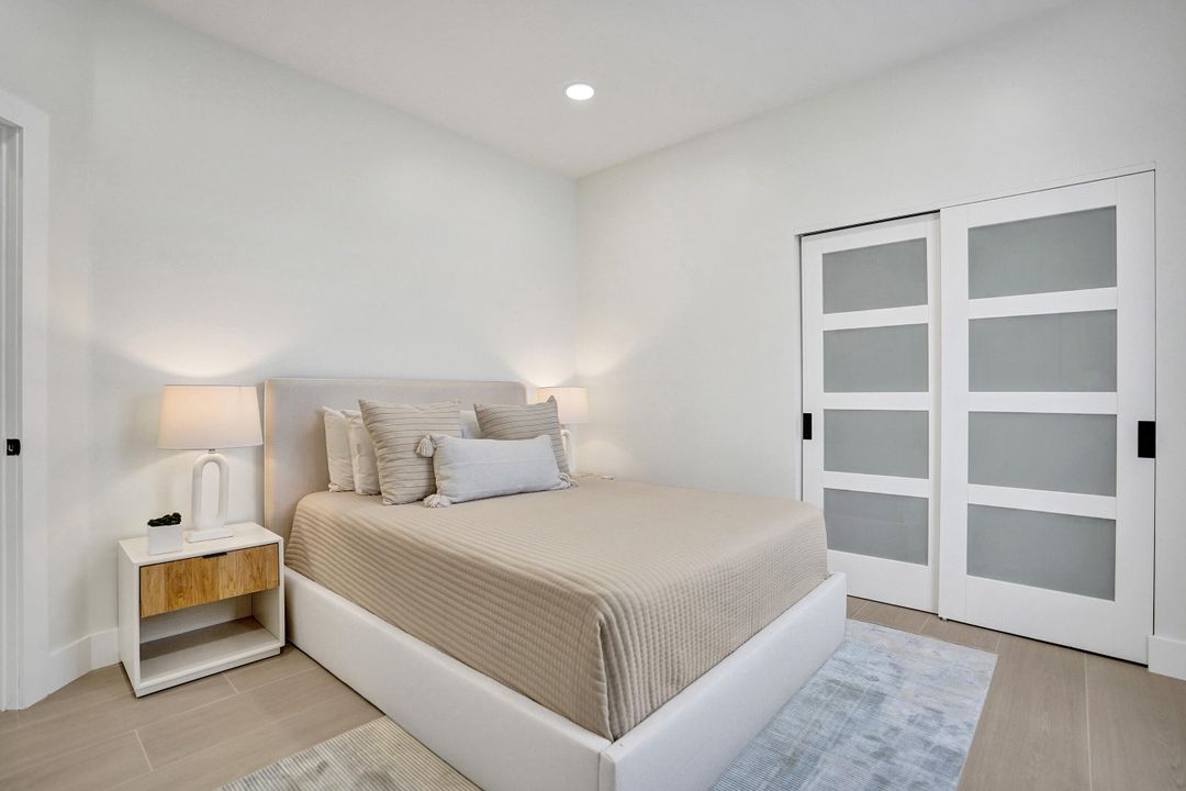 待售: $890,000 (4 贝兹, 2 浴室, 1998 平方英尺)