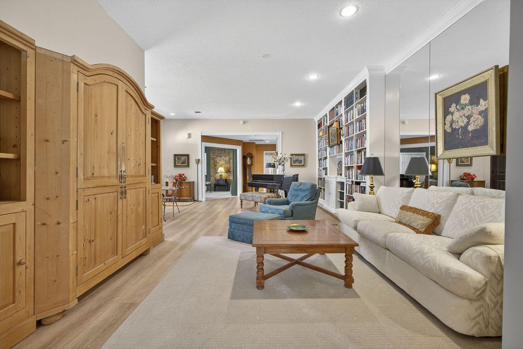 En Venta: $649,000 (3 camas, 2 baños, 1863 Pies cuadrados)