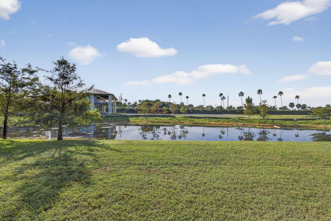 En Venta: $649,000 (3 camas, 2 baños, 1863 Pies cuadrados)