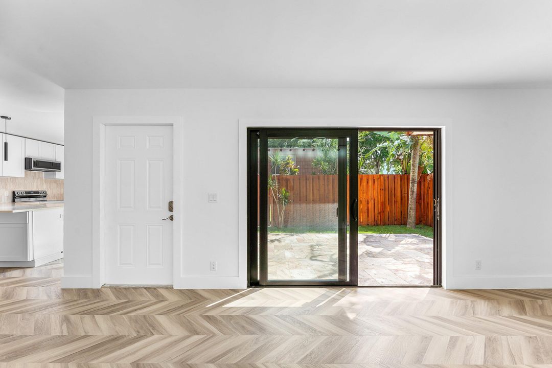 For Sale: $399,000 (2 beds, 2 baths, 1230 Square Feet)