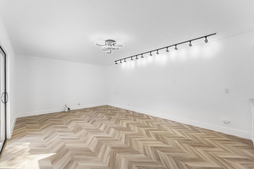 For Sale: $399,000 (2 beds, 2 baths, 1230 Square Feet)