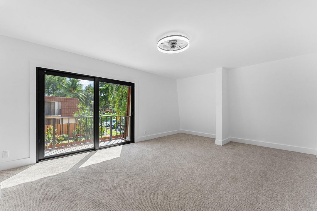 For Sale: $399,000 (2 beds, 2 baths, 1230 Square Feet)