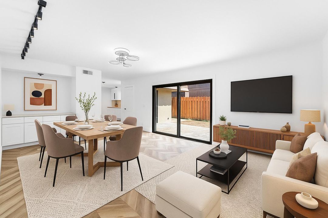 For Sale: $399,000 (2 beds, 2 baths, 1230 Square Feet)